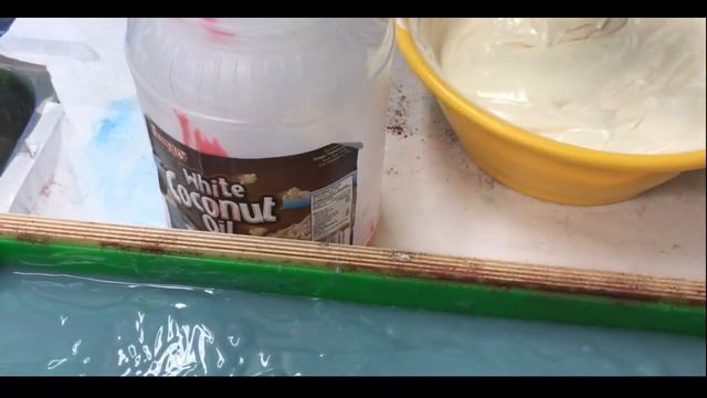 Making Beach-Inspired Cold Process Soap смотреть онлайн