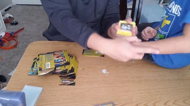 Pokemon Team Up Dollar Tree Gravity Box! What's Inside? Crazy Pulls!! смотреть онлайн