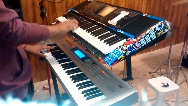 ENGANCHADO CUMBIERO - Korg Tritón Le y Yamaha PSR 330 (Kevynn EAC) смотреть онлайн