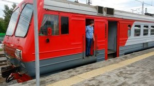 Электропоезд ЭД4М - 0322 на станции Фрязево