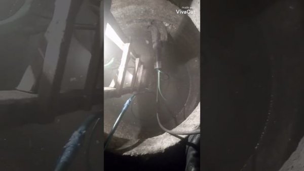 Как отогреть канализационную трубу под землёй.