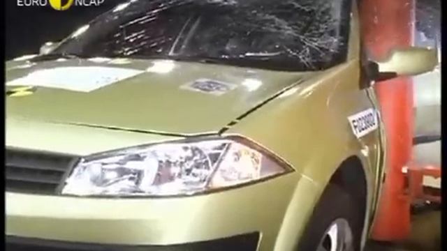 Краш тест Renault Megane 5dr 2002 (E-NCAP) смотреть онлайн