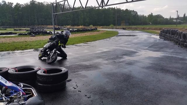 Suzuki HI-UP alapozás+eső смотреть онлайн