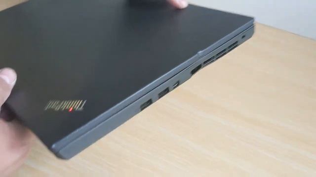Огляд ноутбука Lenovo ThinkPad T560 20FJS0QH00 R90KE23J смотреть онлайн