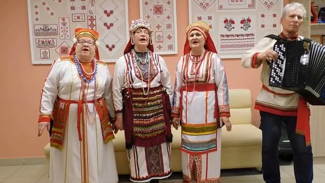 ТРИО - Зорява (Матушка-зорянка)- (С. Люлякина - Р.Жегалина) смотреть онлайн