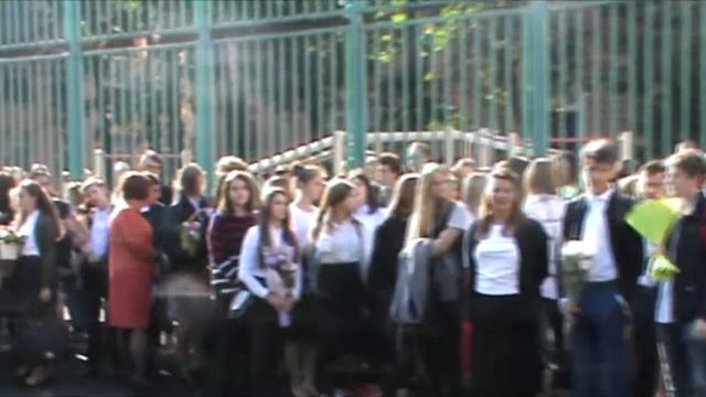 Линейка в ГБОУ Школа 1539. Отделение на Староалексеевской. смотреть онлайн
