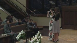 Я пред Тобой становлюсь на колени..