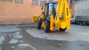 Демонстрация работы крабового хода! Экскаватора-погрузчика CLG 777A-S на равновеликих колёсах..mp4