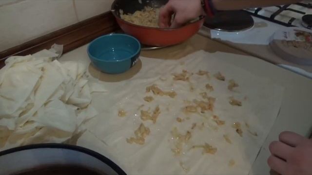 Маленькие питы с капустой | Cabbage pie | Pitice sa Kupusom #foodie #recipe #balkan смотреть онлайн