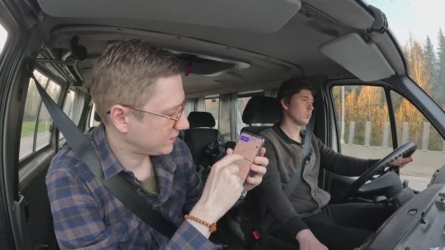 Шумный подкаст в машине. Обсуждаем возможность добраться на машине от Санкт-Петербурга до Пхеньяна смотреть онлайн