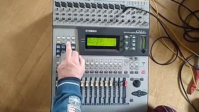 Yamaha 01v digital Mixer смотреть онлайн