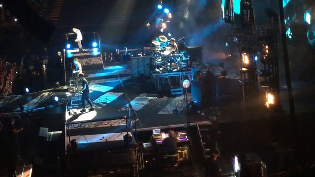 5 Seconds of Summer " Outer Space " смотреть онлайн