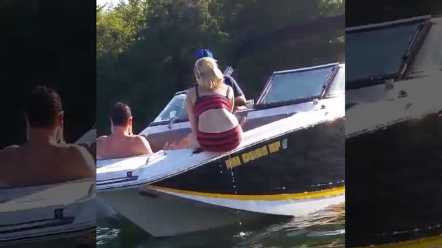 Girls gotta go when a girls gotta go смотреть онлайн