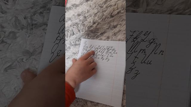 Учимся писать английский алфавит. Лайфхаки от Илюшки) смотреть онлайн