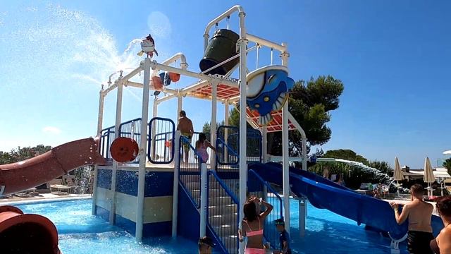 Идём в Аквапарк в Хорватии всей семьёй - Обзор бассейна Zaton Holiday Resort смотреть онлайн