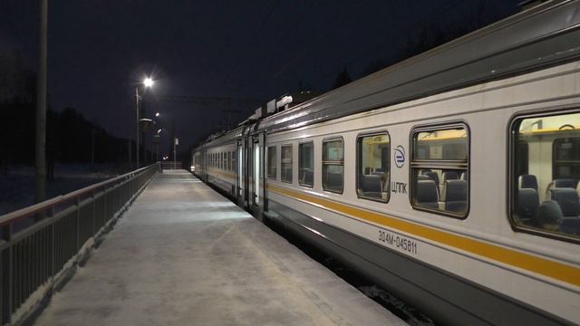 Электропоезд ЭД4М-0458 ЦППК платформа Часцовская смотреть онлайн