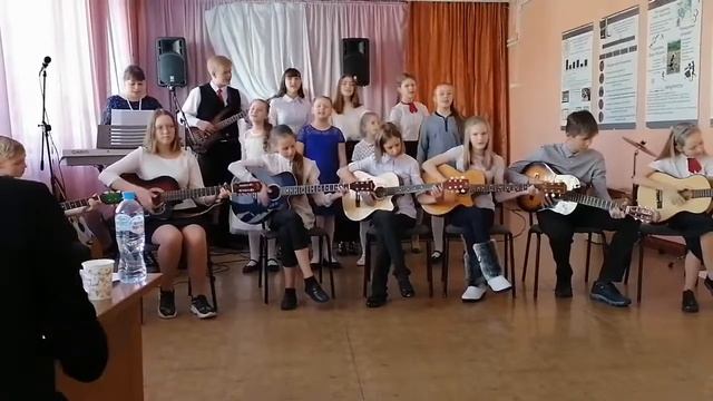 "На улице дождик" - ансамбль "Струны" смотреть онлайн