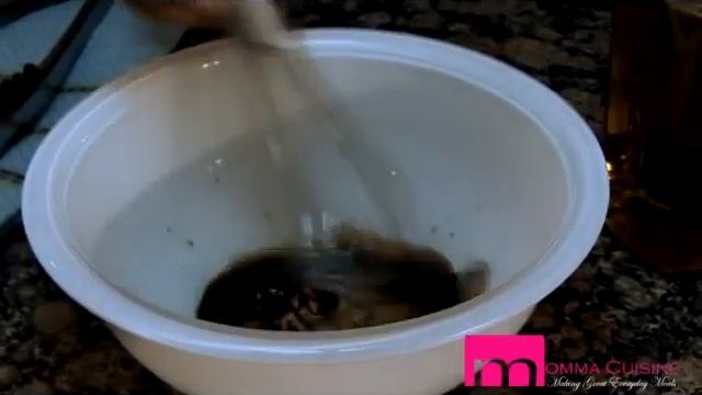 Quick Recipe : How To Make Homemade Dijon Balsamic Vinaigrette