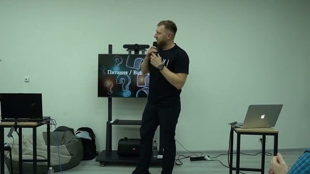 Трансляція першої офлайн зустрічі з підписниками каналу "Фрілансер по життю". Ужгород. 24/09/2022 смотреть онлайн