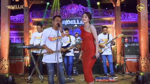 ANTARA SENYUM DAN PERANG - Difarina Indra Adella Ft. Fendik Adella - OM ADELLA смотреть онлайн