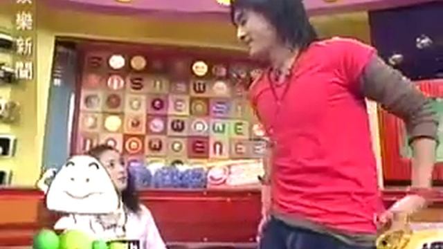 Ariel and Joe hosting a show part 1 смотреть онлайн