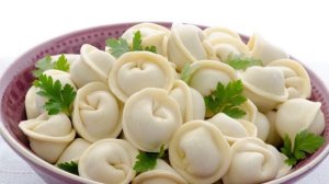 Как «правильно» варить пельмешки, и почему нужно добавлять в процессе стакан холодной воды
