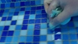 Как приклеить мозаику в бассейне под водой? Griffon Aqua Max