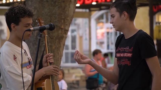 ГИТАРИСТ притворился НОВИЧКОМ с УЛИЧНЫМИ МУЗЫКАНТАМИ #3 Ft. AkStar