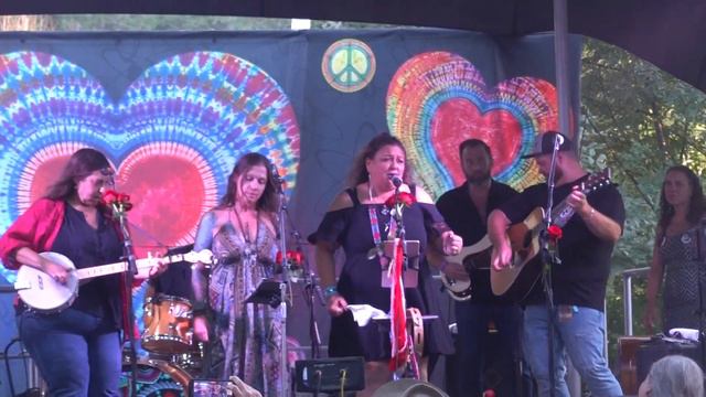 Sisters and Brothers - Throw Out the Lifeline- Sunshine Garcia Band - Laytonville, CA 080722 смотреть онлайн