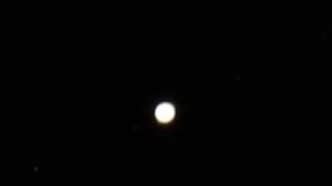 Великий газовый гигант Юпитер. Темный космос красивый и опасный