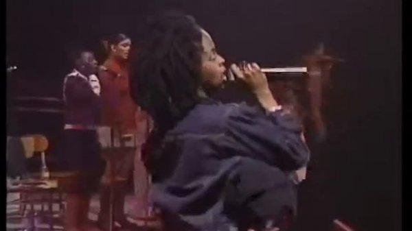 Lauryn Hill   Killing Me Softly Live In Japan 1999