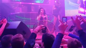 Мне Мальчик Твой Не Нужен в метелице