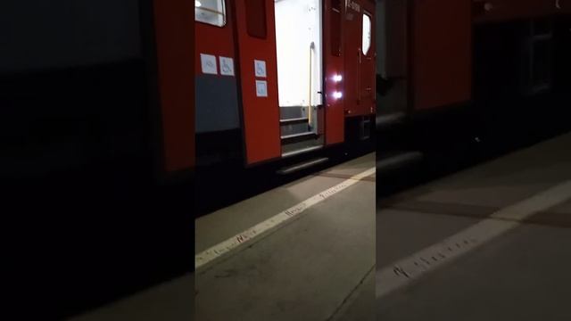 Электропоезд эп2д-019801 на станции Липовая Гора смотреть онлайн