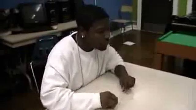 RAP на столе.flv смотреть онлайн