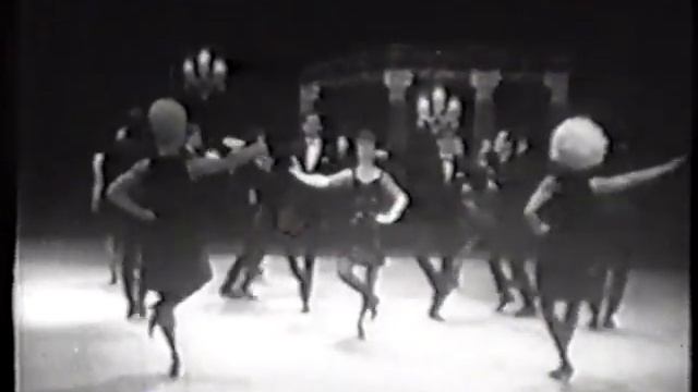 Rich Man's Frug--Original Australian Cast смотреть онлайн