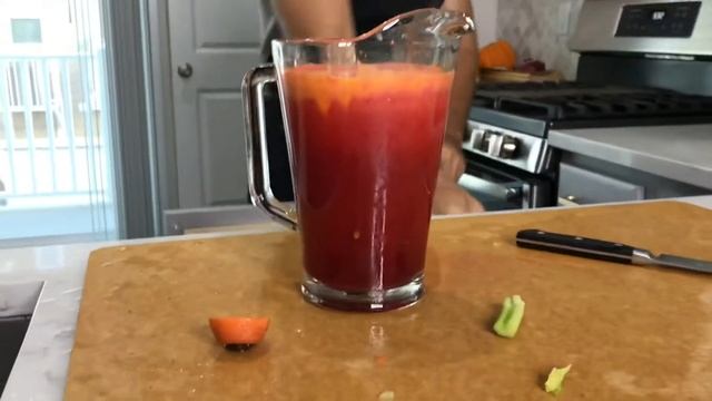 Juicing carrots beets apple garlic turmeric смотреть онлайн