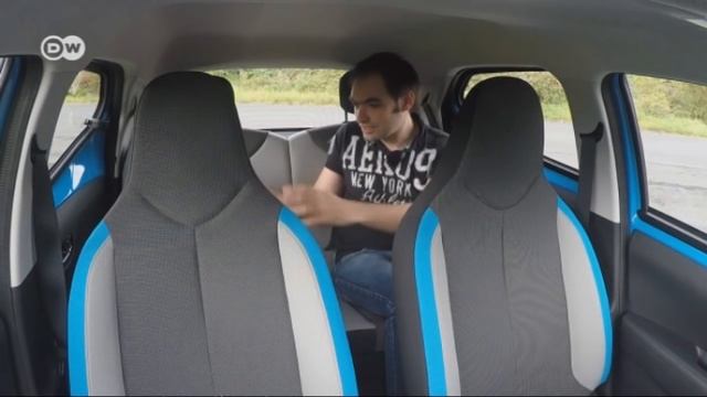 Duelo de dos pequeños: Hyundai i10 y Toyota Aygo | Al volante смотреть онлайн
