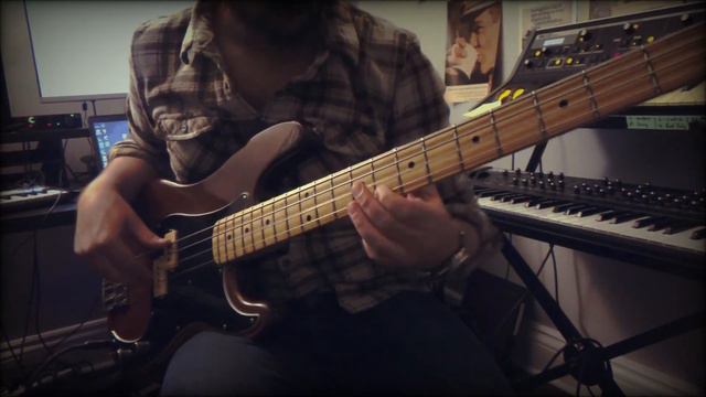 Bass String Comparison with 4 Different Basses смотреть онлайн