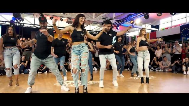 MI VIDA - CHELION GRUPO ESENCIA -MARCO Y SARA BAILANDO EN BACHATA GENEVA FESTIVAL 2024 смотреть онлайн