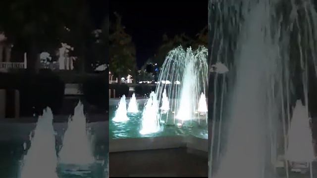 19 августа 2023 г.Очень красивый фонтан у мечети имени Пророка Мухаммада г Шали. смотреть онлайн