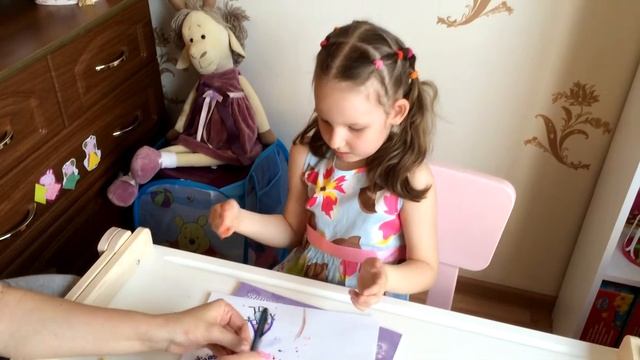 МАСТЕР КЛАСС Раскрашиваем футболку восковыми мелками.Декор футболки своими руками Handmade смотреть онлайн