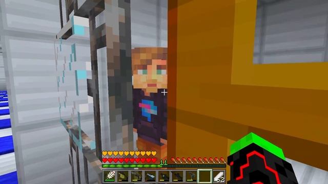 ЗОМБАК! ПРЯТКИ В ОГРОМНЫХ ЛАБИРИНТАХ В МАЙНКРАФТ смотреть онлайн