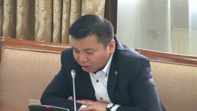 Л.Энхболд: Уул уурхайг дэмждэг биш ногоон байгууламжийг дэмждэг болмоор байна смотреть онлайн