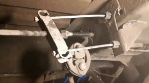 Ford Transit 2,2 tdci Тросик ручника сгоревшие колодки