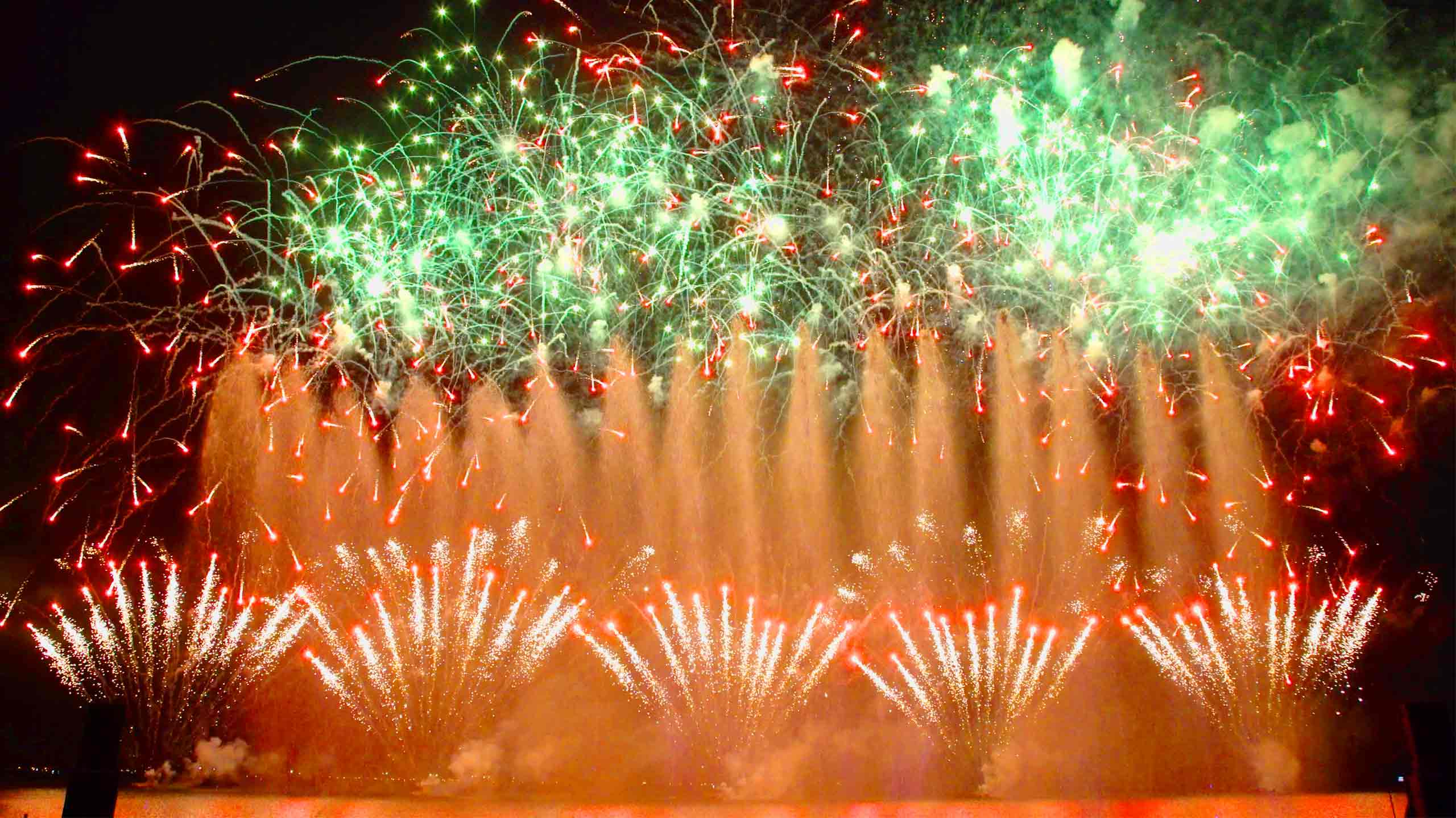 Музыкальный фейерверк "На миллион" смотреть онлайн