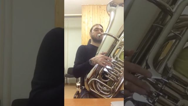F. Dariguren "Exercize" for bass guitar. Roman Dokunikhin, tuba смотреть онлайн