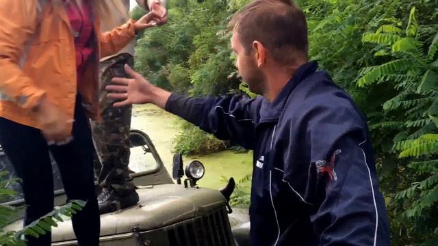 Немножко утопили Газ 69 смотреть онлайн