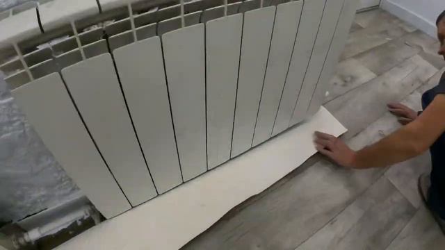 Как приклеить линолеум, и почему не ламинат?! смотреть онлайн