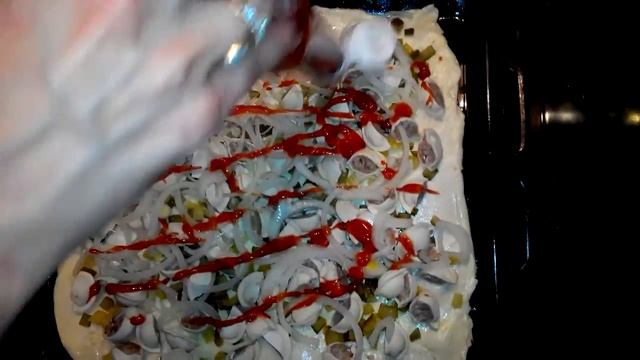 ПИЦЦА ИЗ ПЕЛЬМЕНЕЙ смотреть онлайн