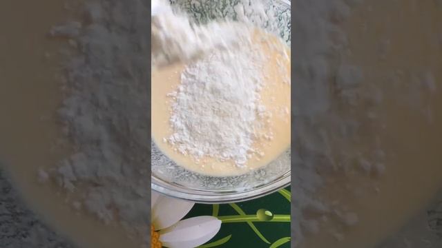 СЫРНЫЕ ЛЕПЁШКИ НА СКОВОРОДЕ || лепёшки с сыром, сытно и вкусно #лепешкисырные #лепешкиссыром смотреть онлайн